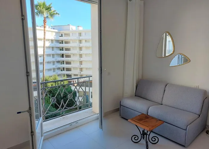 Апартаменты Palais Miramar - Croisette - Across The - Next To Carlton *