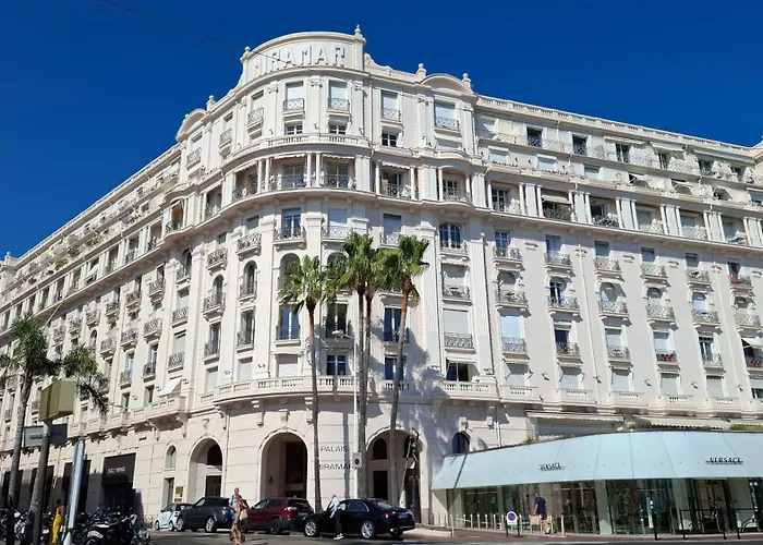 Palais Miramar - Croisette - Across The - Next To Carlton Apartment *