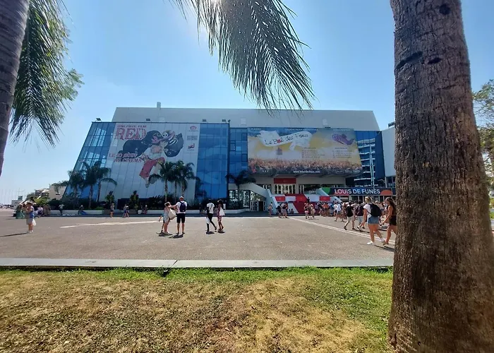 Palais Miramar - Croisette - Across The - Next To Carlton * Cannes